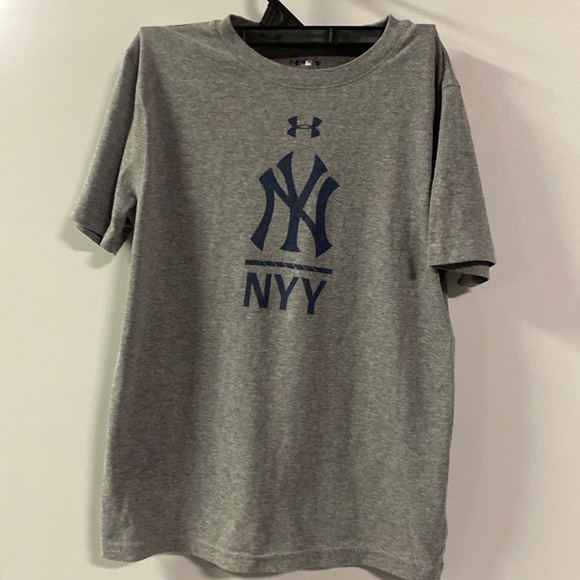 Under Armour Other - Like new, New York Yankees, under Armour, T-shirt, youth, medium